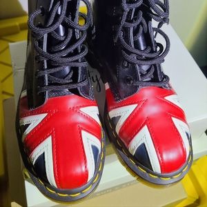 Dr. Marten Union Jack Black, Red and White flag Boots